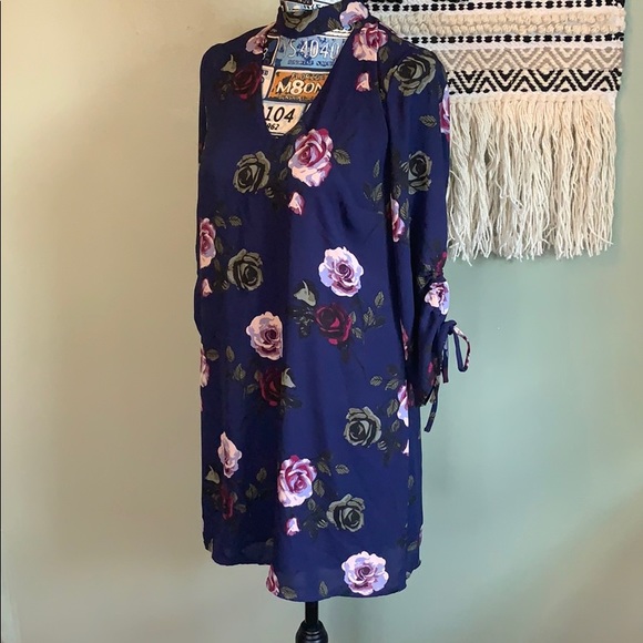 Speechless Top Size Medium - Picture 2 of 5